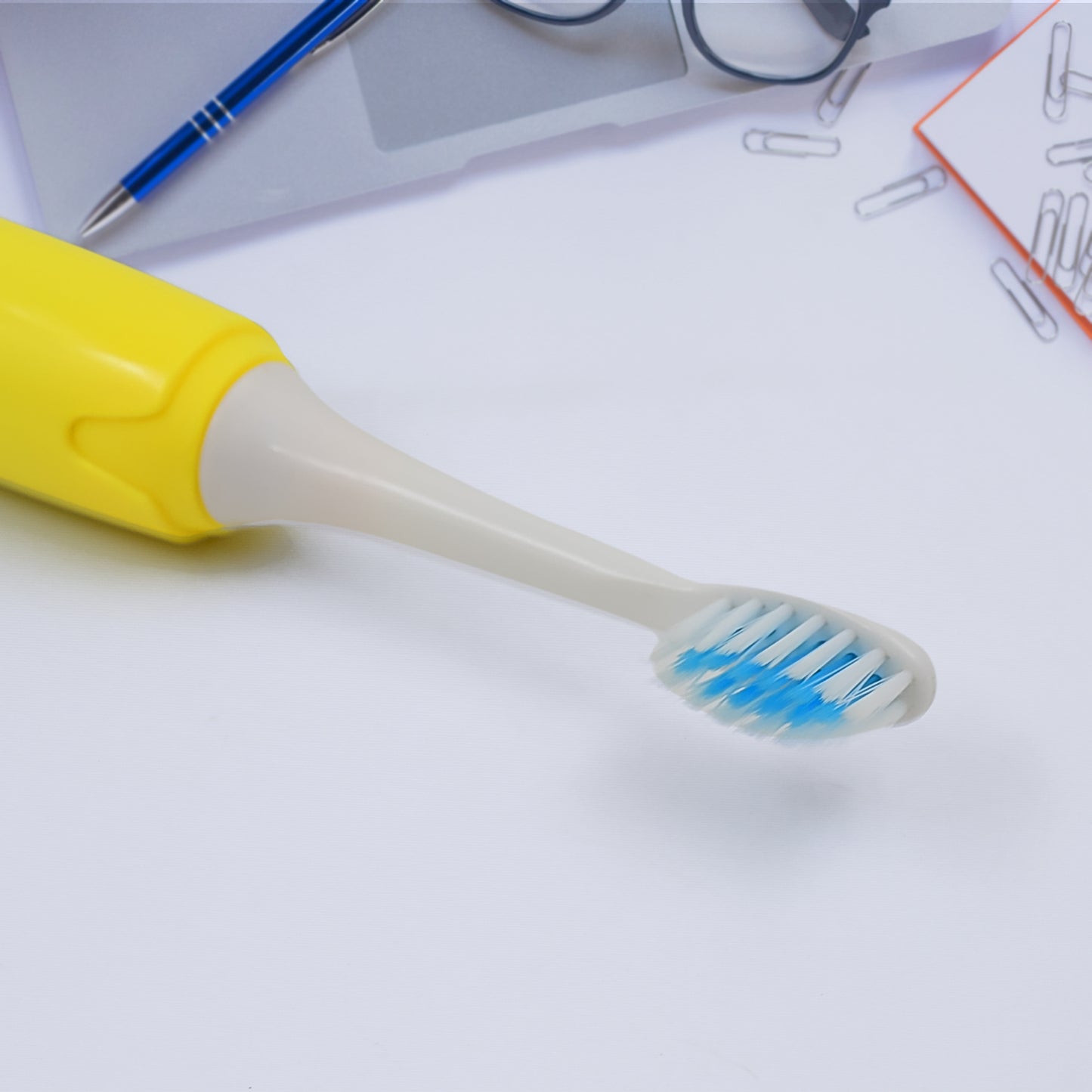 Adult Waterproof Electric Toothbrush 1 Head Battery Operated Toothbrush (1 Pc Battery Not Included) - Springkart 