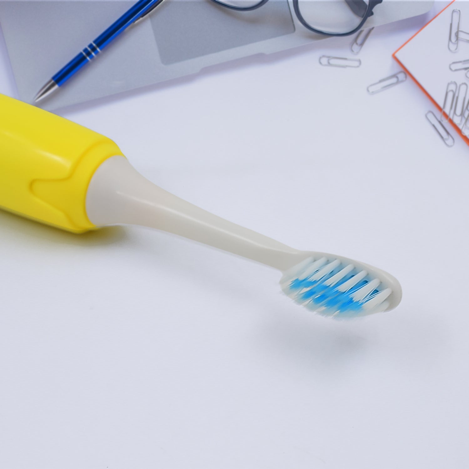 Adult Waterproof Electric Toothbrush 1 Head Battery Operated Toothbrush (1 Pc Battery Not Included) - Springkart 
