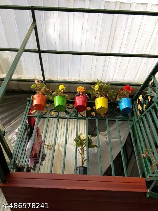 Hanging railing planters metal flower pot showpiece hanging planters Galvanized  Polka Dot Round Railing Planter,decorative pot basket flower pot plant baskets Set of 5