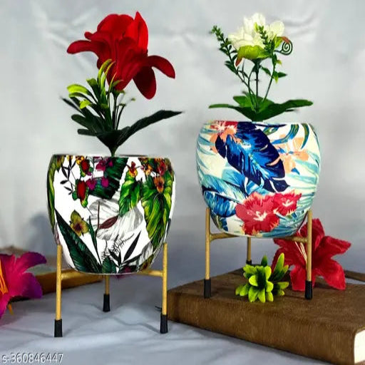 Multicolour Metal Pot with Stand, Rust-Free Powder Coating, Indoor Outdoor Use, Home Office Decor, Plants Not Included, Pot Size: 10 * 13cm, Stand Height: 7.5cm